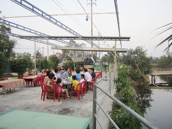 nha_hang_hung_hoa_ho_tom_cua_lo